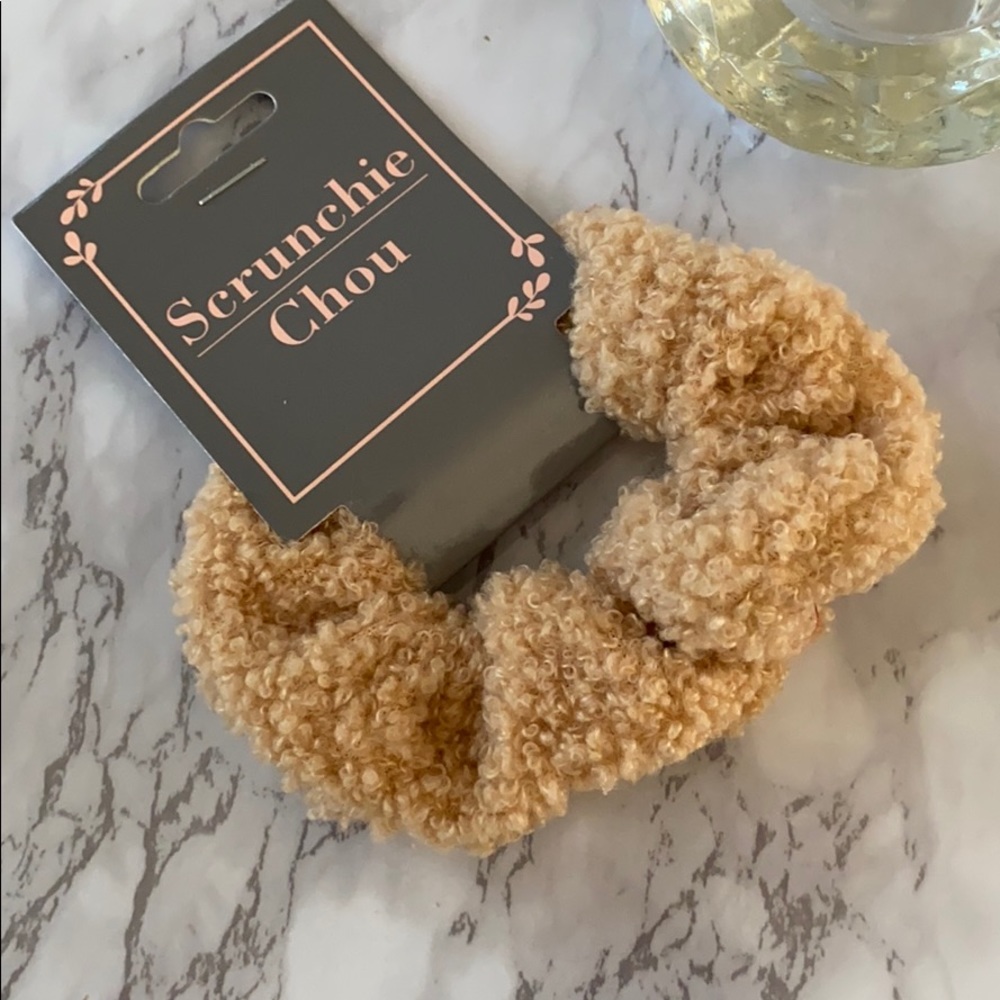 Teddy scrunchy